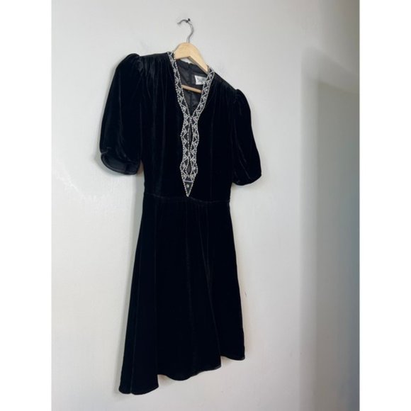 NWT Saloni Keyhole Tabitha Diamante Embroidery Velvet V-Neck Black Mini Dress - Picture 3 of 8